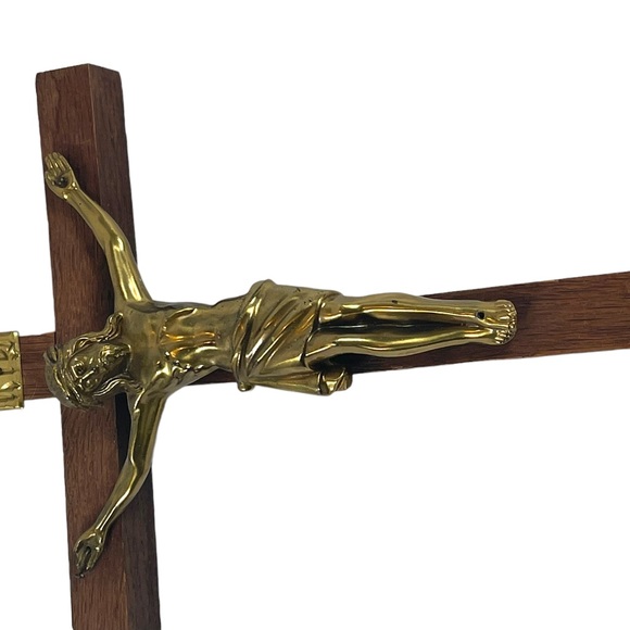 Vintage solid wood brass Jesus wall Crucifix Catholic Religious - Picture 8 of 9